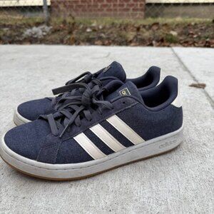 Adidas casual sneakers